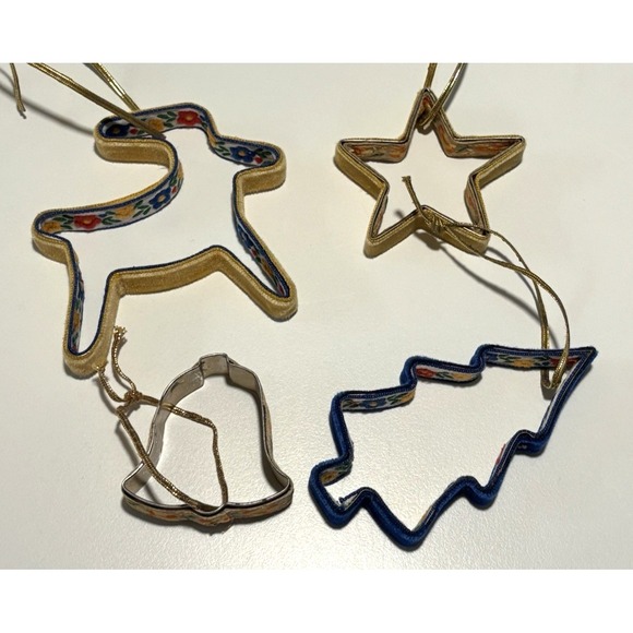 Vintage-Style Handmade Christmas Ornaments Cookie Cutter Shapes Floral Ribbon 4 - Picture 1 of 7